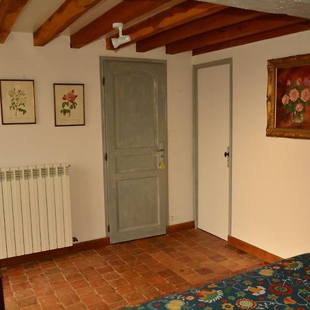 Le Vieux Saule Hotel Saints-en-Puisaye Buitenkant foto