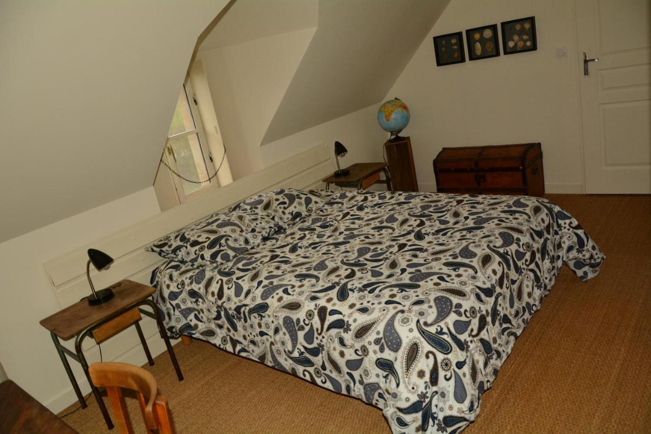 Le Vieux Saule Hotel Saints-en-Puisaye Buitenkant foto